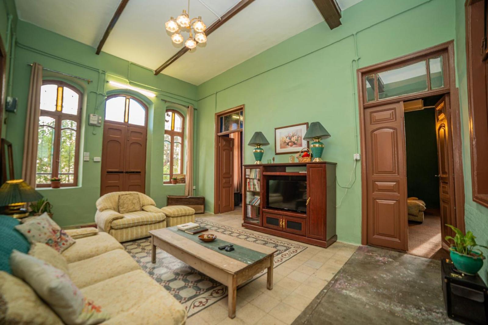 Central House With Beautiful Garden Амман Экстерьер фото